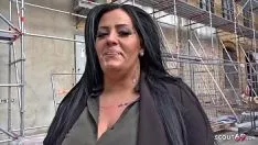 Play The brunette escort from Germany is paid to fuck at the hotel