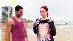 Abspielen Silvia Rubi eine Hure am Strand schwarz ausgerüstet gefickt