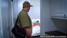 Play Nice Sex With Nerd Brother Fucks His Sister When She's Naked