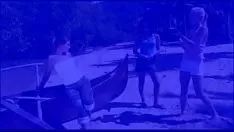 Reproducir Gime durante todo el encuentro sexual que tiene con un chico flaco que le gusta mucho