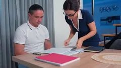 Abspielen Heißer Lehrer rächen sich an den Schüler mit ungezogenem Heimporno