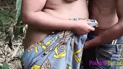Afspelen Rustic Passion: Big-Assed Precious krijgt handjob & geneukt zendeling door haar dikke dighed minnaar onder de bamboeboom